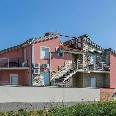 Appartamento Dedukić *